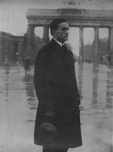 César Vallejo en París